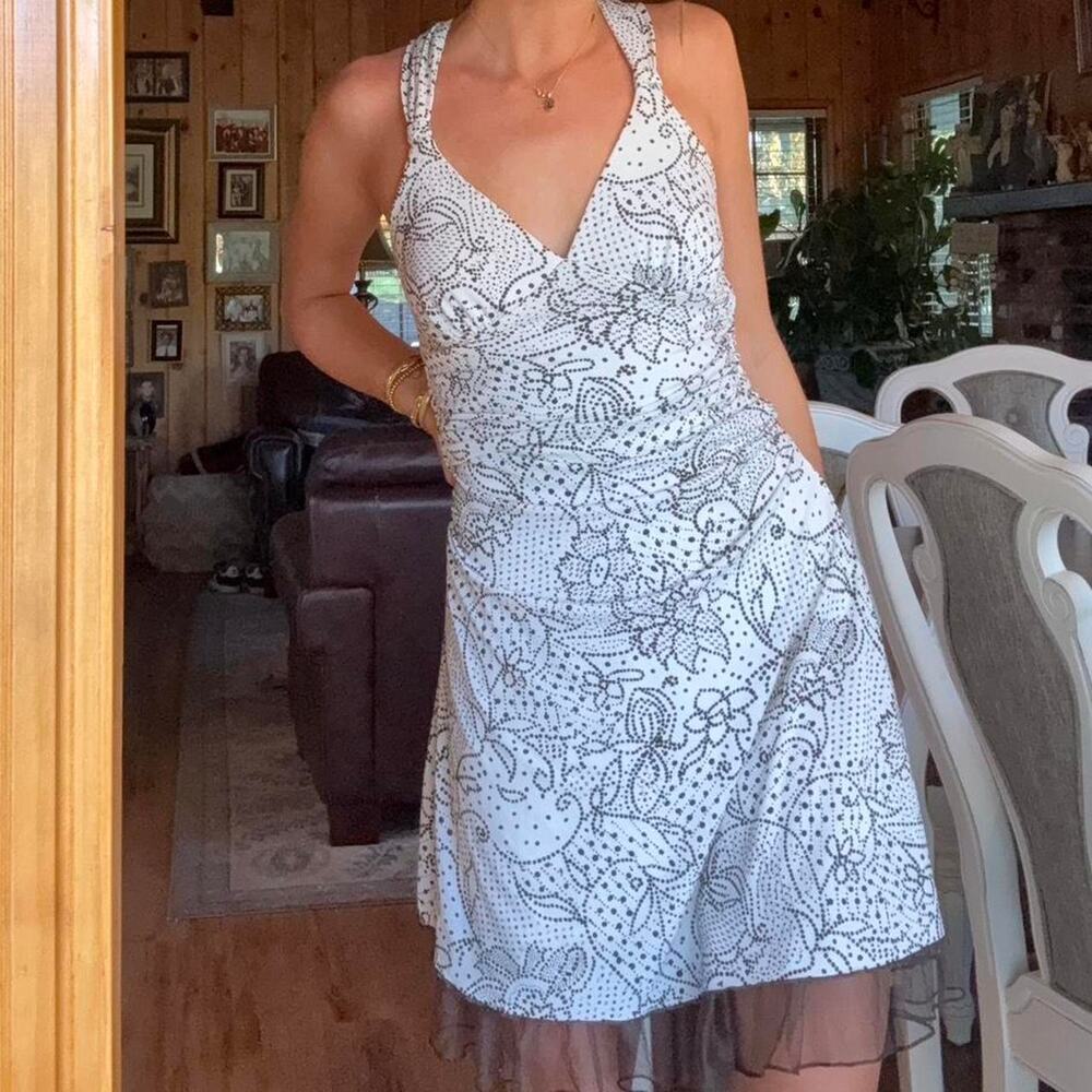 Super cute white and black - Picture 1 of 5